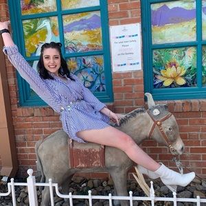 Meet your Posher, Lanie